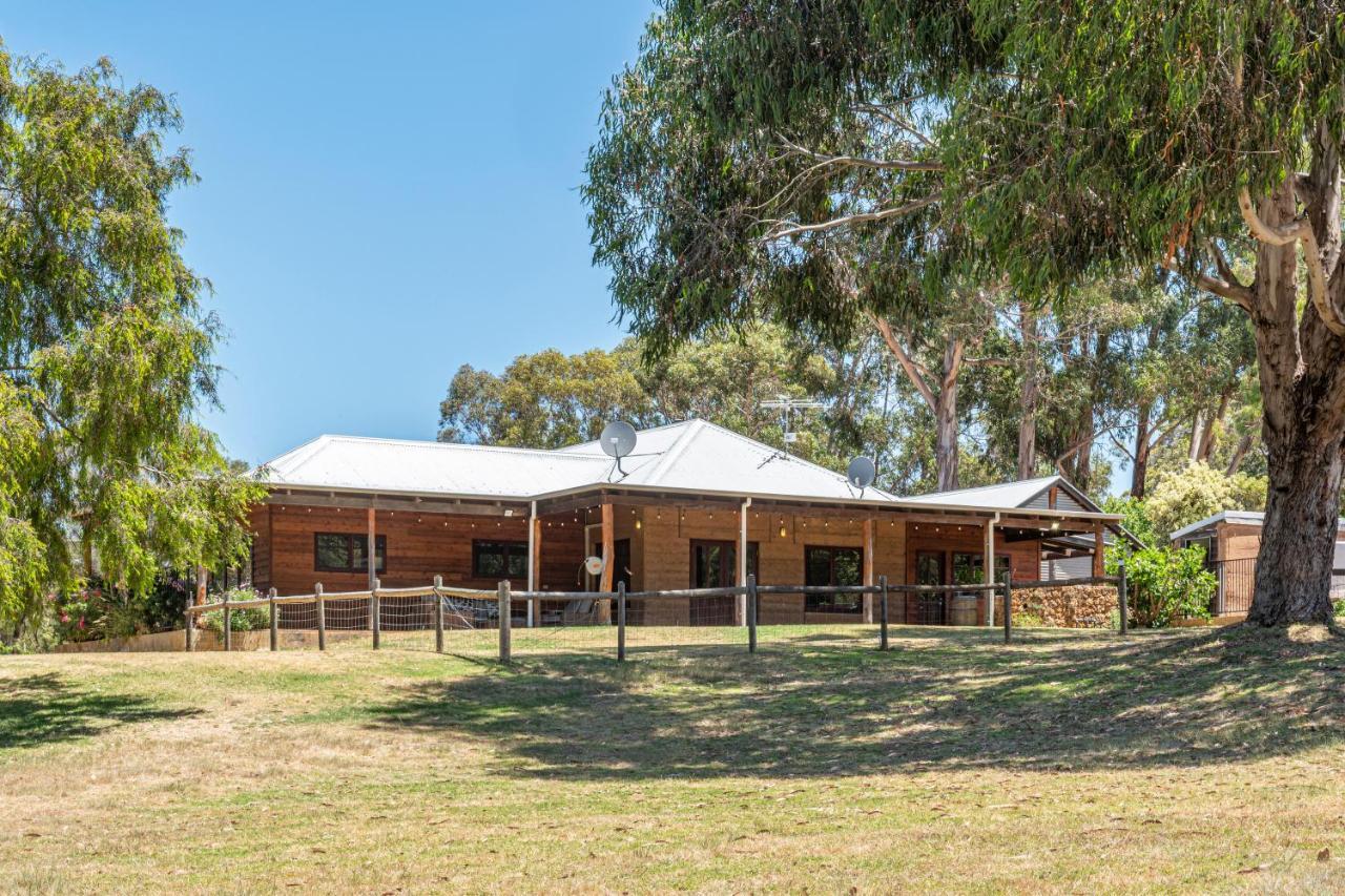 Yelverton Island Brook Estate Vineyard And Chalets מראה חיצוני תמונה